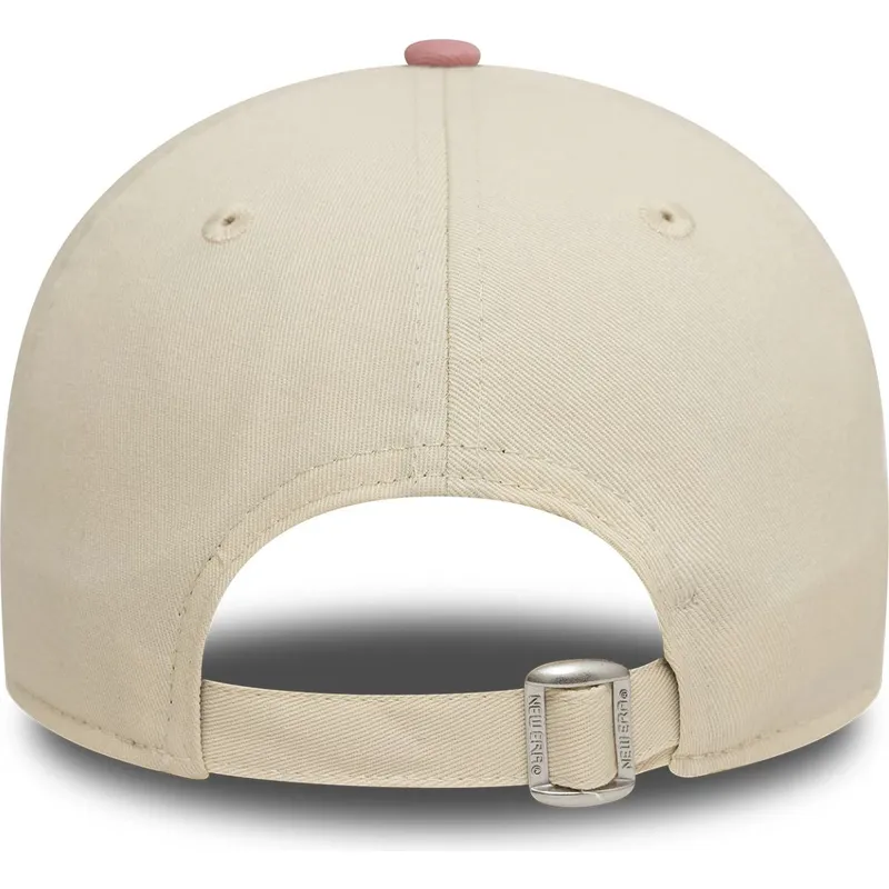 czapka-z-zakrzywionym-daszkiem-bezowo-rozowa-regulowana-9forty-contrast-red-bull-racing-formula-1-new-era