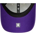 regulowana-czapka-z-zakrzywionym-daszkiem-w-kolorze-bezowym-i-fioletowym-9forty-contrast-patch-los-angeles-lakers-nba-marki-new-
