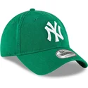 zielona-regulowana-czapka-z-zakrzywionym-daszkiem-9twenty-core-classic-new-york-yankees-mlb-new-era