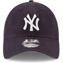 regulowana-granatowa-czapka-z-zakrzywionym-daszkiem-9twenty-core-classic-new-york-yankees-mlb-od-new-era