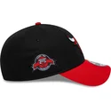 czarna-i-czerwona-zakrzywiona-czapka-z-daszkiem-regulowana-9forty-side-patch-chicago-bulls-nba-od-new-era
