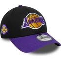 czarna-i-fioletowa-zakrzywiona-czapka-z-daszkiem-regulowana-9forty-side-patch-los-angeles-lakers-nba-od-new-era