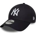 regulowana-czapka-z-daszkiem-granatowa-9forty-side-patch-new-york-yankees-mlb-od-new-era