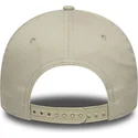 bezowa-czapka-z-zakrzywionym-daszkiem-typu-snapback-z-bezowym-logo-e-frame-tonal-outline-los-angeles-lakers-nba-od-new-era
