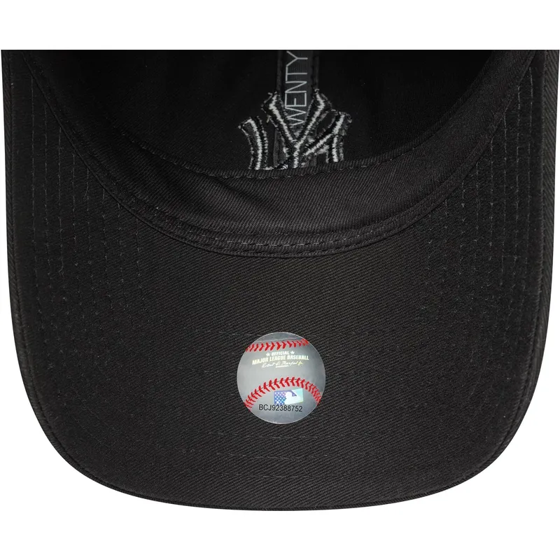 czarna-regulowana-czapka-z-zakrzywionym-daszkiem-dla-kobiet-z-czarnym-logo-9twenty-bow-back-new-york-yankees-mlb-new-era