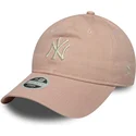 rozowa-regulowana-czapka-z-zakrzywionym-daszkiem-dla-kobiet-9twenty-dye-denim-new-york-yankees-mlb-od-new-era
