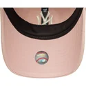 rozowa-regulowana-czapka-z-zakrzywionym-daszkiem-dla-kobiet-9twenty-dye-denim-new-york-yankees-mlb-od-new-era