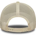 bezowa-czapka-trucker-damska-a-frame-league-essential-new-york-yankees-mlb-od-new-era