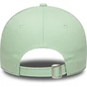 zielona-zakrzywiona-czapka-z-regulacja-dla-kobiet-z-zielonym-logo-9forty-metallic-logo-new-york-yankees-mlb-od-new-era