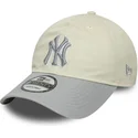 bezowo-szara-regulowana-czapka-z-daszkiem-dla-kobiet-9twenty-world-series-cooperstown-new-york-yankees-mlb-od-new-era