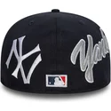 granatowa-dopasowana-czapka-z-daszkiem-59fifty-all-over-new-york-yankees-mlb-marki-new-era