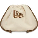 bezowa-czapka-z-zakrzywionym-daszkiem-regulowana-z-brazowym-logo-9twenty-leather-new-york-yankees-mlb-od-new-era