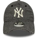 czapka-z-zakrzywionym-daszkiem-czarna-regulowana-9twenty-houndstooth-new-york-yankees-mlb-new-era