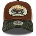 czapka-trucker-brazowo-zielona-a-frame-animal-patch-z-bawolem-new-era