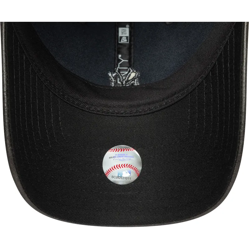 czarna-regulowana-czapka-z-daszkiem-dla-kobiet-z-czarnym-logo-9twenty-tonal-new-york-yankees-mlb-new-era