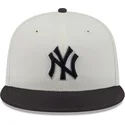 bezowo-czarna-dopasowana-czapka-z-daszkiem-59fifty-clr-dvlp-new-york-yankees-mlb-od-new-era