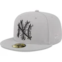 szara-dopasowana-czapka-z-daszkiem-59fifty-cracked-new-york-yankees-mlb-od-new-era