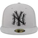 szara-dopasowana-czapka-z-daszkiem-59fifty-cracked-new-york-yankees-mlb-od-new-era