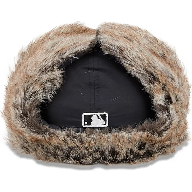 czarna-dopasowana-czapka-z-daszkiem-59fifty-winter-dog-ear-chicago-white-sox-mlb-new-era