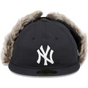 czarna-plaska-czapka-z-daszkiem-z-nausznikami-59fifty-new-york-yankees-mlb-new-era