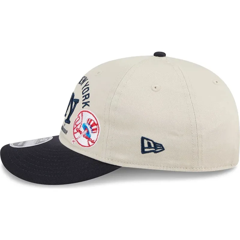bezowa-i-granatowa-czapka-z-zakrzywionym-daszkiem-snapback-9fifty-retro-crown-scatter-new-york-yankees-mlb-new-era