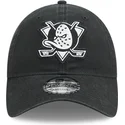 czarna-regulowana-czapka-z-zakrzywionym-daszkiem-9twenty-stamp-anaheim-ducks-nhl-new-era