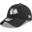 czarna-zakrzywiona-czapka-regulowana-9twenty-stamp-chicago-blackhawks-nhl-od-new-era