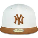 biala-i-brazowa-dopasowana-czapka-z-daszkiem-59fifty-chrome-toast-side-patch-new-york-yankees-mlb-new-era