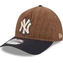 regulowana-brazowo-granatowa-czapka-z-zakrzywionym-daszkiem-9twenty-a-frame-wool-pinstripe-new-york-yankees-mlb-new-era