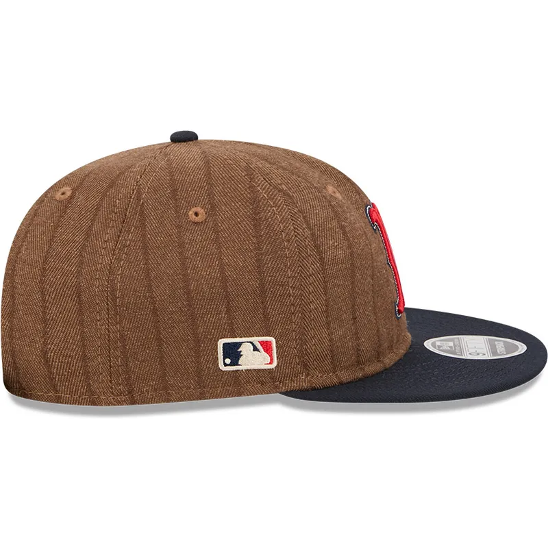 brazowa-i-granatowa-regulowana-czapka-z-daszkiem-9fifty-retro-crown-wool-pinstripe-boston-red-sox-mlb-new-era