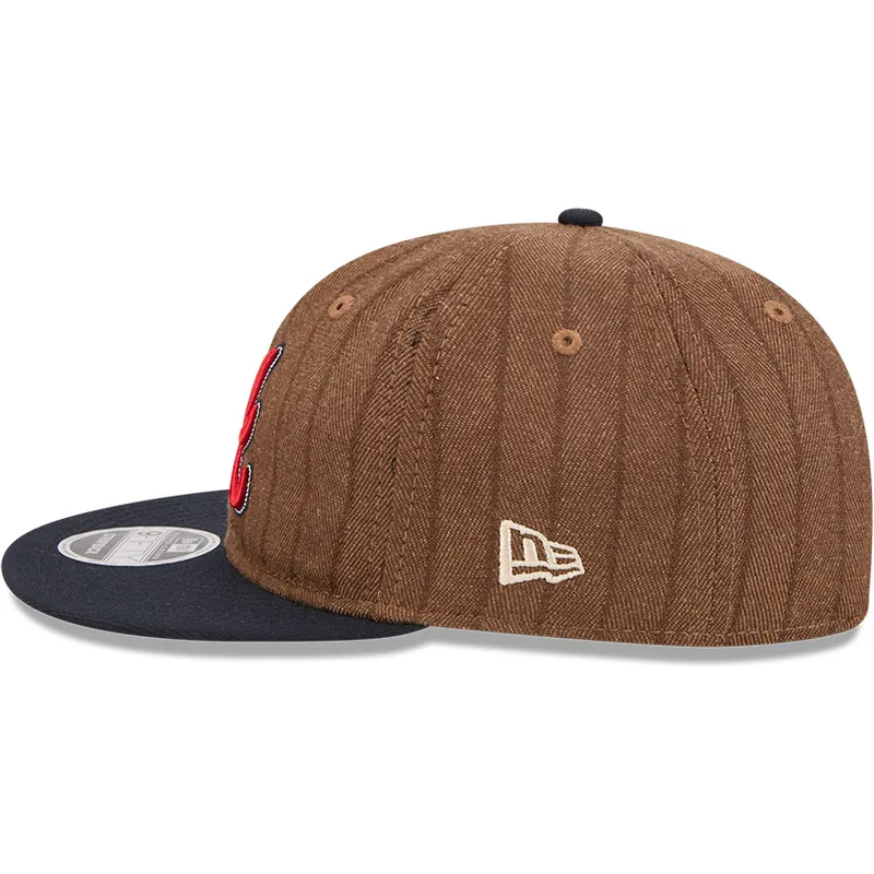 brazowa-i-granatowa-regulowana-czapka-z-daszkiem-9fifty-retro-crown-wool-pinstripe-atlanta-braves-mlb-new-era