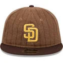 brazowa-regulowana-czapka-z-plaskim-daszkiem-9fifty-retro-crown-wool-pinstripe-san-diego-padres-mlb-new-era