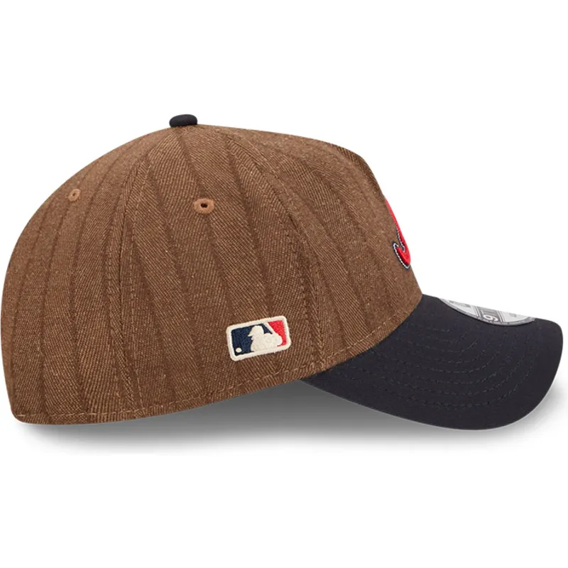 brazowa-i-granatowa-regulowana-czapka-z-daszkiem-9twenty-a-frame-wool-pinstripe-atlanta-braves-mlb-new-era
