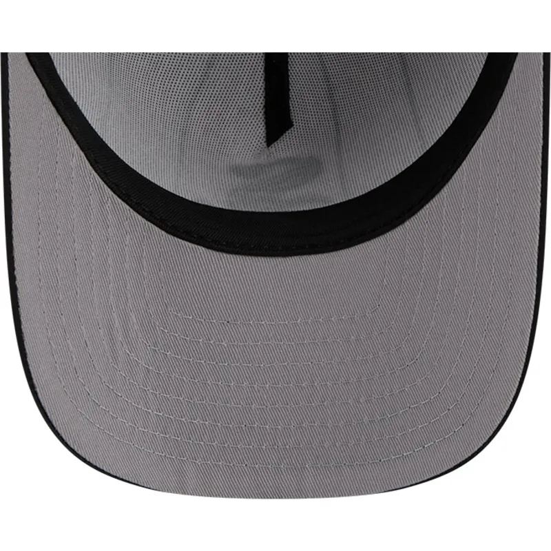 biala-i-czarna-zakrzywiona-czapka-snapback-9fifty-a-frame-satin-pinstripe-chicago-white-sox-mlb-new-era