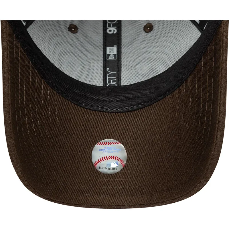brazowa-zakrzywiona-czapka-snapback-9forty-melton-wool-detroit-tigers-mlb-new-era
