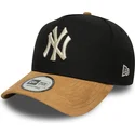 czapka-z-daszkiem-czarna-i-brazowa-snapback-9forty-e-frame-suede-visor-new-york-yankees-mlb-new-era