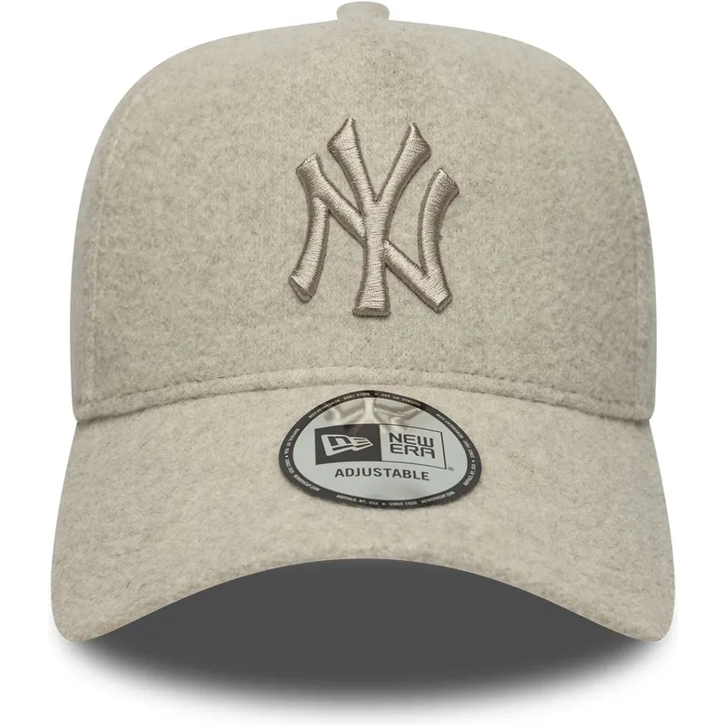 bezowa-czapka-z-zakrzywionym-daszkiem-snapback-z-bezowym-logo-9forty-e-frame-melton-new-york-yankees-mlb-new-era