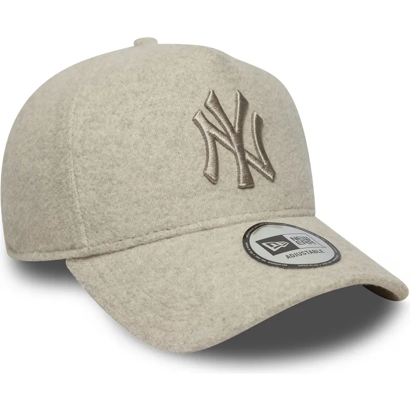 bezowa-czapka-z-zakrzywionym-daszkiem-snapback-z-bezowym-logo-9forty-e-frame-melton-new-york-yankees-mlb-new-era