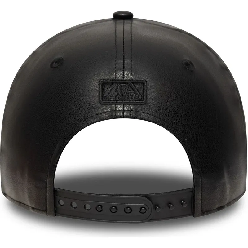 czarna-czapka-z-zakrzywionym-daszkiem-snapback-z-czarnym-logo-9forty-m-crown-pu-los-angeles-dodgers-mlb-new-era