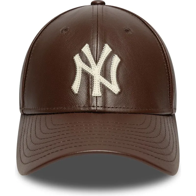 brazowa-regulowana-czapka-z-daszkiem-9forty-m-crown-img-leather-new-york-yankees-mlb-new-era