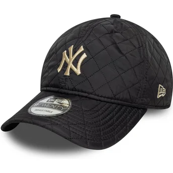 Czarna zakrzywiona czapka z regulacją z beżowym logo 9TWENTY Quilted New York Yankees MLB od New Era
