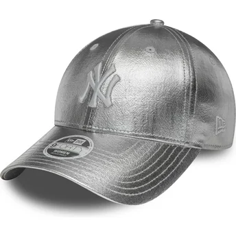 Damska srebrna regulowana czapka z zakrzywionym daszkiem 9FORTY Metallic New York Yankees MLB New Era