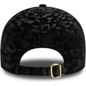 czarna-zakrzywiona-regulowana-czapka-dla-kobiet-z-zoltym-logo-9forty-leo-velour-metallic-new-york-yankees-mlb-od-new-era