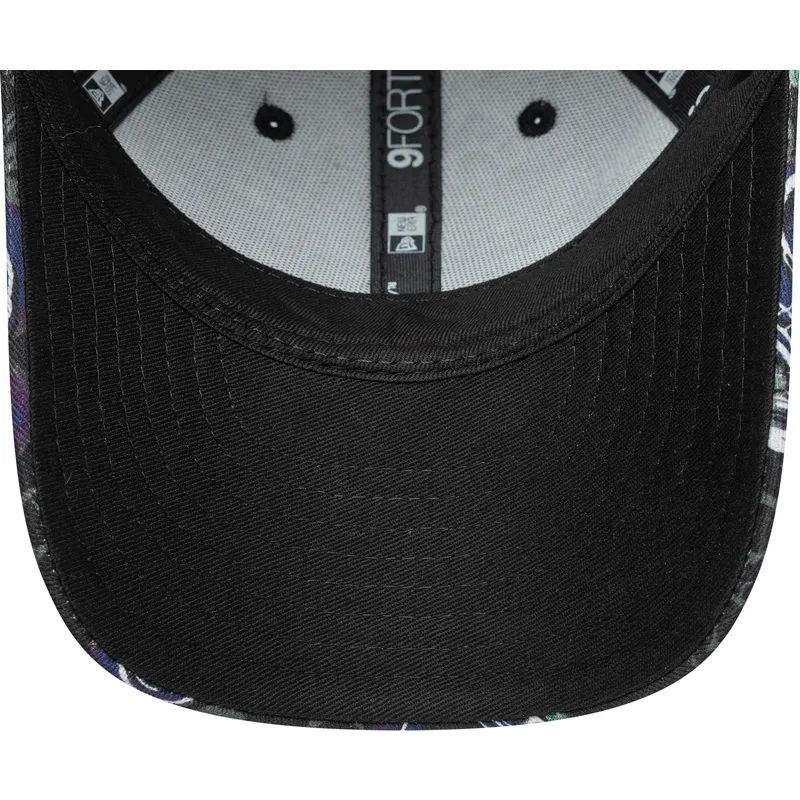 czarna-zakrzywiona-czapka-regulowana-dla-dzieci-9forty-space-all-over-print-new-era