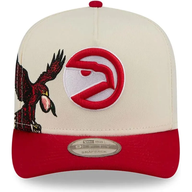 bezowo-czerwona-zakrzywiona-czapka-snapback-9fifty-a-frame-precurved-hardwood-classics-atlanta-hawks-nba-new-era
