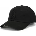 czarna-zakrzywiona-czapka-z-regulacja-i-czarnym-logo-los-angeles-dodgers-ballpark-od-american-needle