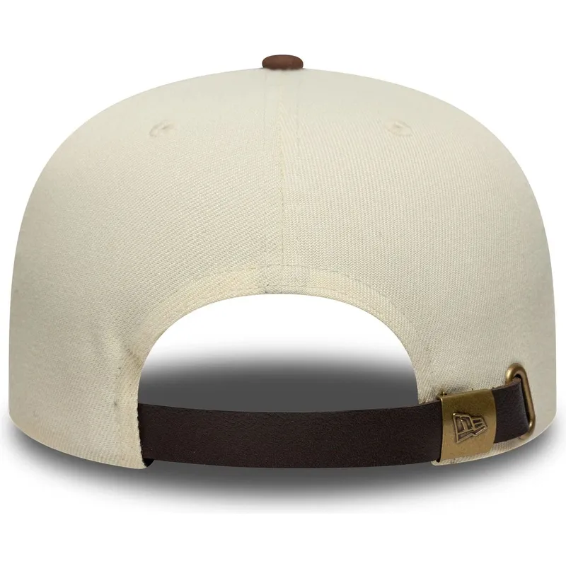 bezowo-brazowa-zakrzywiona-czapka-z-regulacja-9fifty-a-frame-suede-visor-new-york-yankees-mlb-new-era