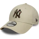 bezowa-regulowana-czapka-z-zakrzywionym-daszkiem-9forty-camo-infill-new-york-yankees-mlb-new-era