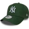 zielona-czapka-z-daszkiem-snapback-9forty-e-frame-league-essential-new-york-yankees-mlb-new-era