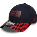 granatowo-czerwona-czapka-z-zakrzywionym-daszkiem-snapback-9forty-m-crown-visor-print-red-bull-racing-formula-1-new-era